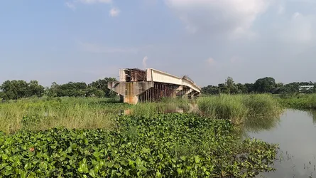 ঠিকাদার লাপাত্তা : ৭ বছরেও শেষ হয়নি নলাম সেতুর নির্মাণ কাজ