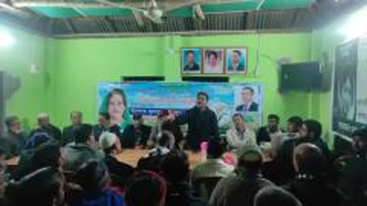 নলছিটিতে যুবলীগ নেতার বিএনপিতে যোগদান, ২ গ্রুপের ধাওয়া–পাল্টা ধাওয়া