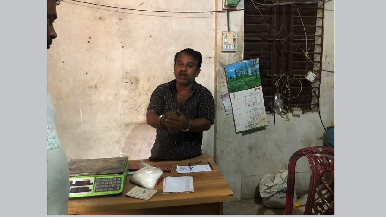 নাঙ্গলকোটে অবৈধভাবে জ্বালানি তেল মজুদ, গ্রেফতার ১