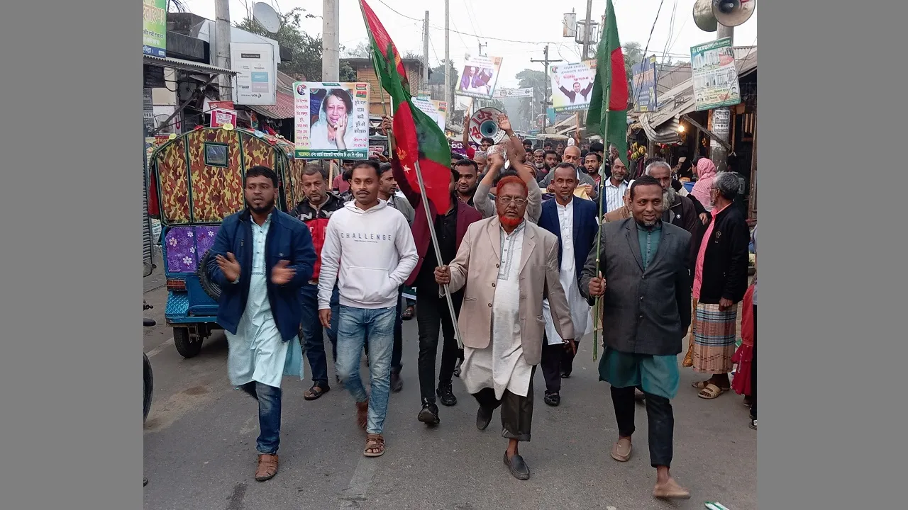 তারেক রহমানের স্বদেশ প্রত্যাবর্তনকে স্বাগত জানিয়ে নাঙ্গলকোটে আনন্দ মিছিল