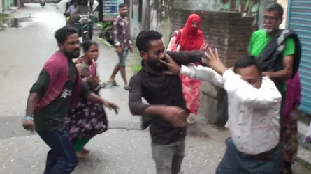 নাটোরে অবহেলায় নবজাতকের মৃত্যুর অভিযোগ, কর্মকর্তার ওপর হামলা