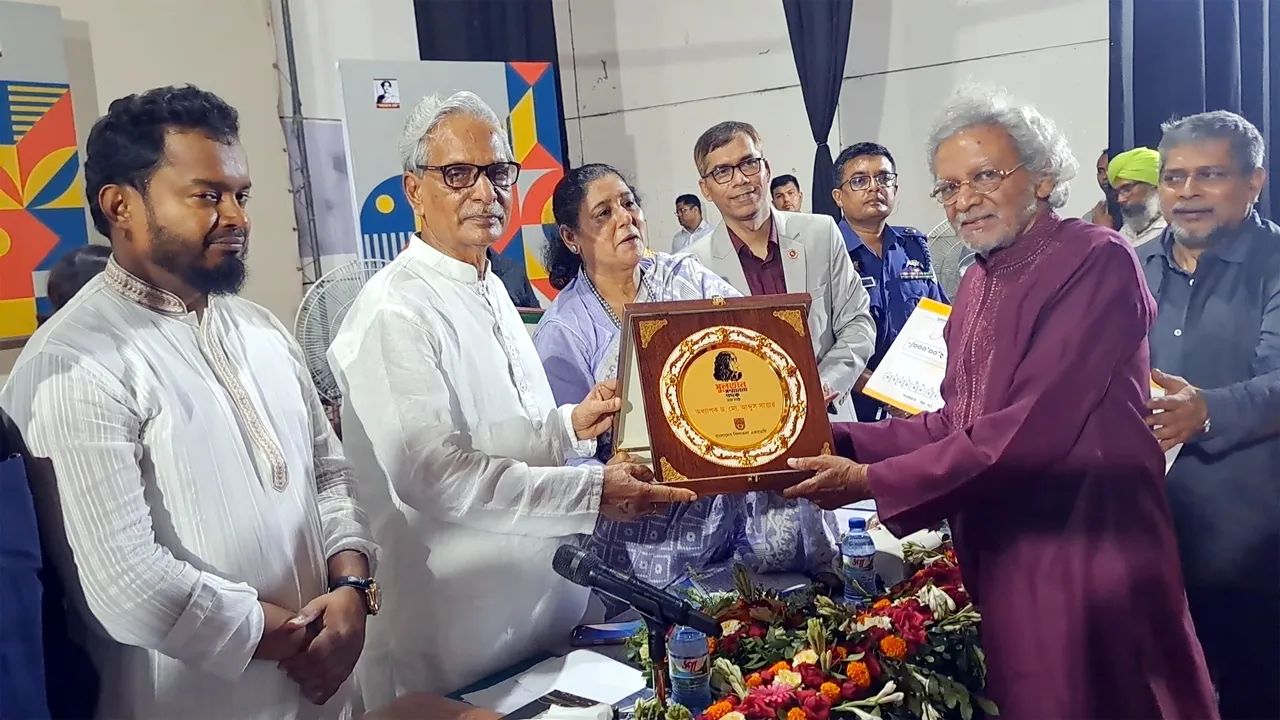 নড়াইলে বর্ণাঢ্য আয়োজনে এস এম সুলতানের জন্মবার্ষিকী পালিত