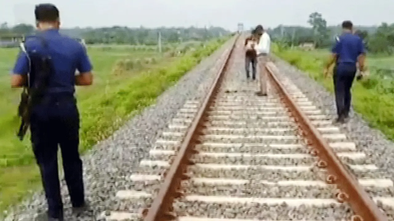 নড়াইলে ট্রেনে কাটা পড়ে অজ্ঞাতপরিচয় ব্যক্তির মৃত্যু