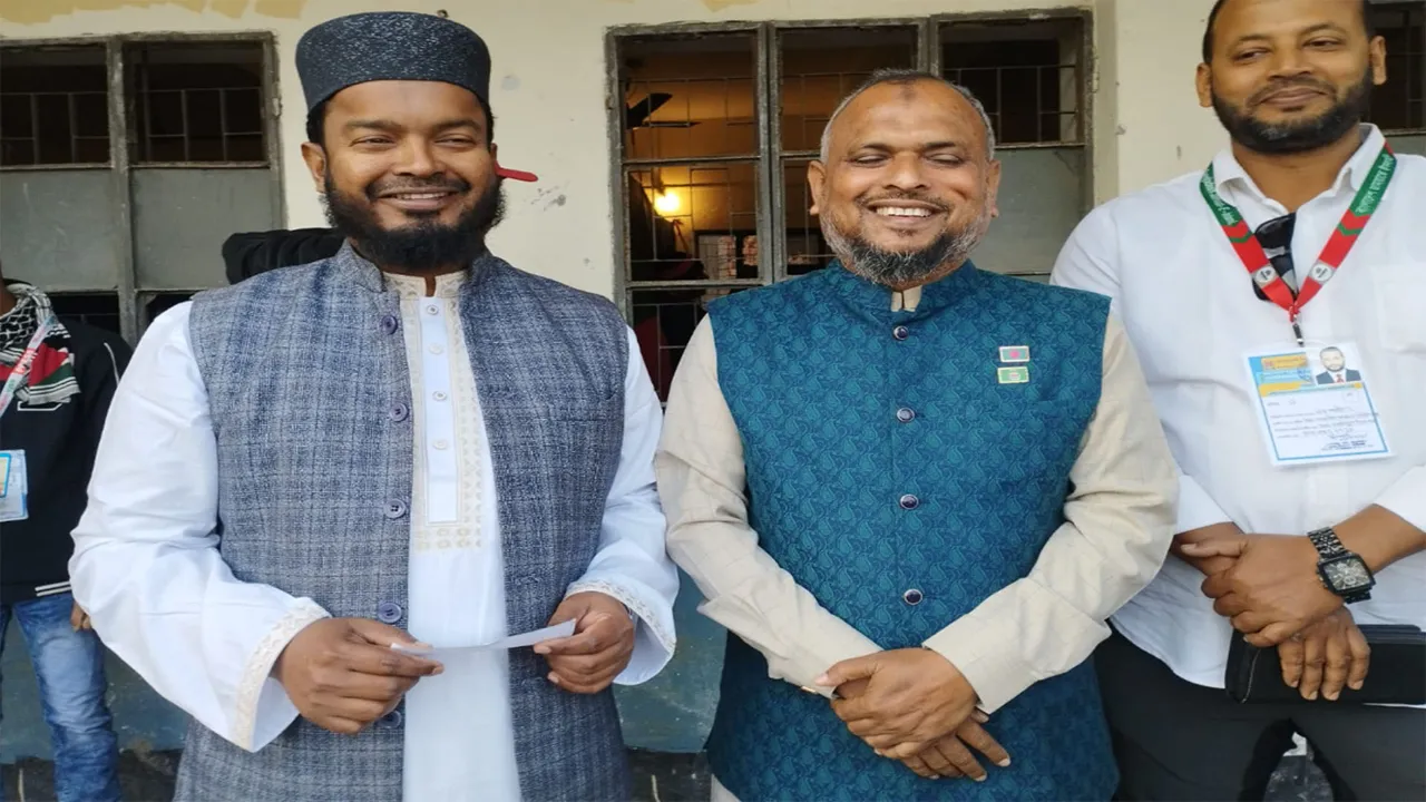 নড়াইলের ২ আসনে উৎসবমুখর পরিবেশে ভোটগ্রহণ অনুষ্ঠিত হচ্ছে
