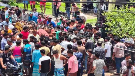নড়াইলে দাঁড়িয়ে থাকা ট্রাকে ধাক্কা, ট্রলিচালক নিহত