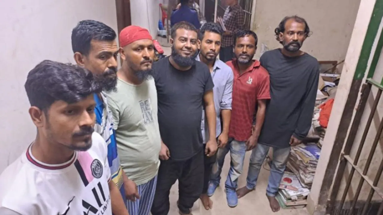 নারায়ণগঞ্জে আড়াল থেকে বের হচ্ছে আ’লীগের নেতাকর্মীরা, আটক ৭