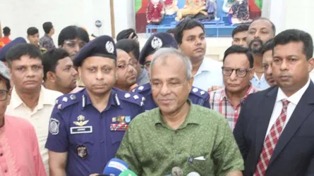 দুর্গাপূজায় কোনো নিরাপত্তা ঝুঁকি নেই : স্বরাষ্ট্র উপদেষ্টা