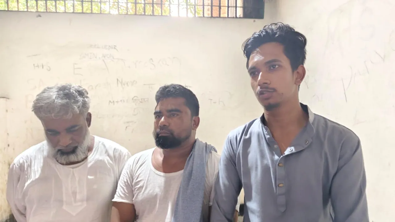 নারায়ণগঞ্জে আ’লীগের তিন নেতাকর্মীকে পুলিশে দিলো জনতা