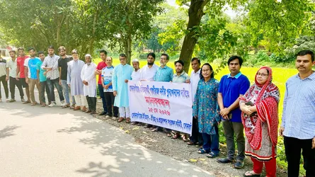 সোনারগাঁওয়ে প্রাচীন পঙ্খিরাজ খাল পুনঃখননের দাবিতে মানববন্ধন