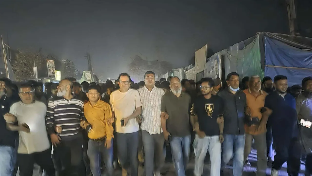 আ’লীগের নাশকতা ঠেকাতে ফতুল্লায় বিএনপির মিছিল