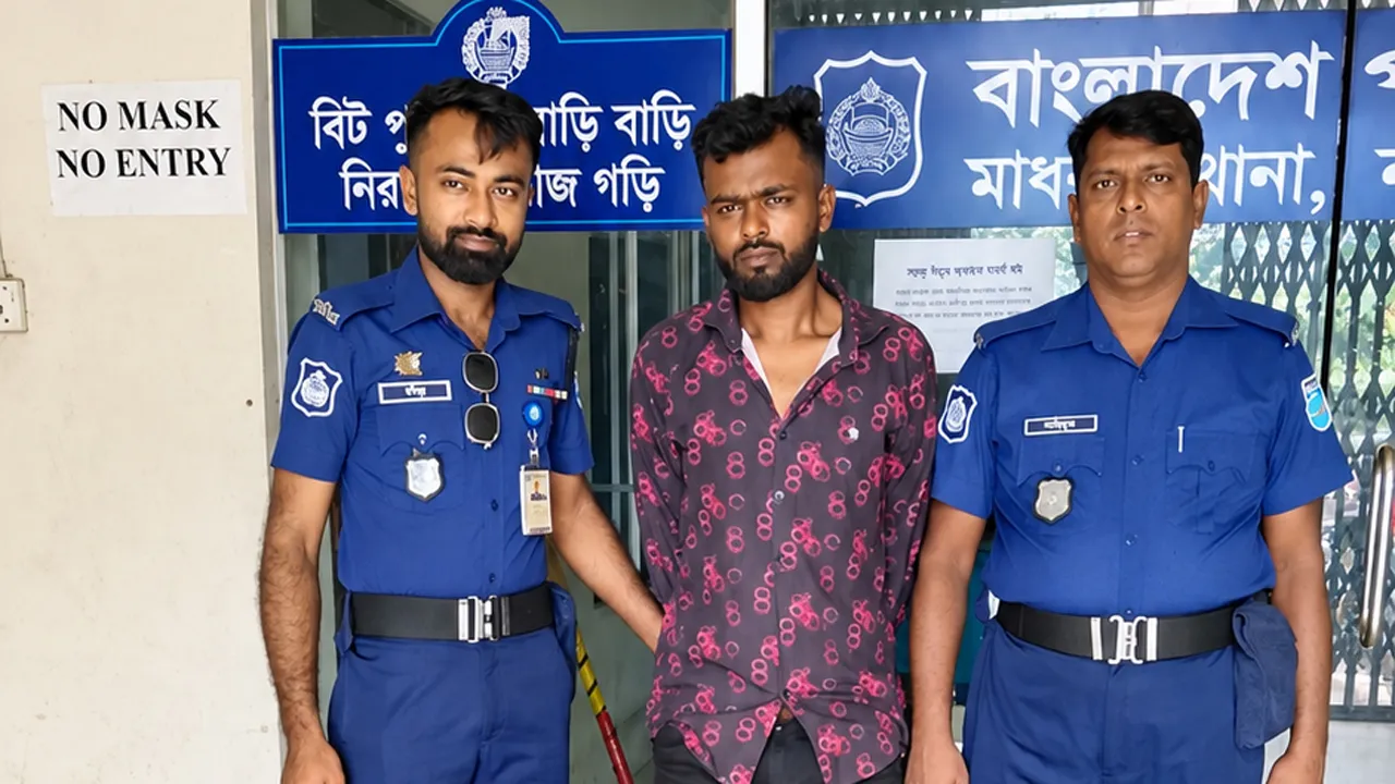 মাধবদীতে হারপিক খেয়ে মা-মেয়ের মৃত্যু, হাসপাতালে ছেলে