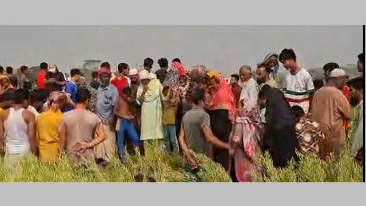 গণধর্ষণের ঘটনা চাপা দিতে বাবার কাছ থেকে ছিনিয়ে নিয়ে তরুণীকে হত্যা
