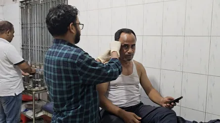 ড্রেজার বসানো নিয়ে দ্বন্দ্বে ব্যবসায়ীর কান কামড়িয়ে রক্তাক্ত করলেন বিএনপি নেতা