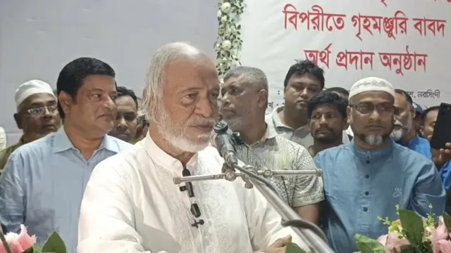 প্রশাসনকে দলীয় রাজনীতি করার প্রয়োজন নেই, তারা দেশের জন্য কাজ করবে