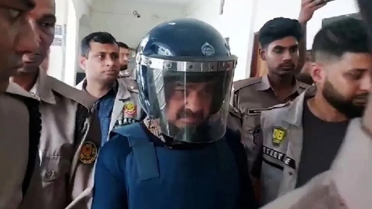 সাবেক লেফটেন্যান্ট কর্নেল আফজাল নাছের ৩ দিনের রিমান্ডে