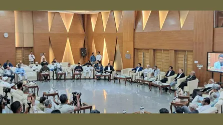 জুলাই সনদ বাস্তবায়নে গণভোট প্রক্রিয়াকে এগিয়ে নেয়ার প্রত্যয় ঐকমত্য কমিশনের