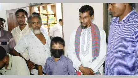 নাটোরে ৭ বছরের শিশু মামলার আসামি, আদালতে হাজিরা দিয়ে জামিন