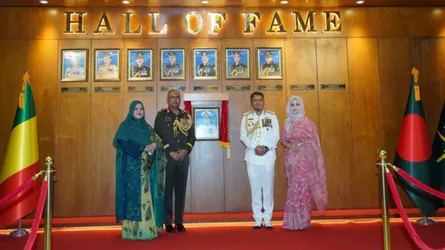 বিএমএ ‘হল অব ফেইম’-এ অন্তর্ভুক্ত হলেন নৌবাহিনী ও বিমান বাহিনী প্রধান