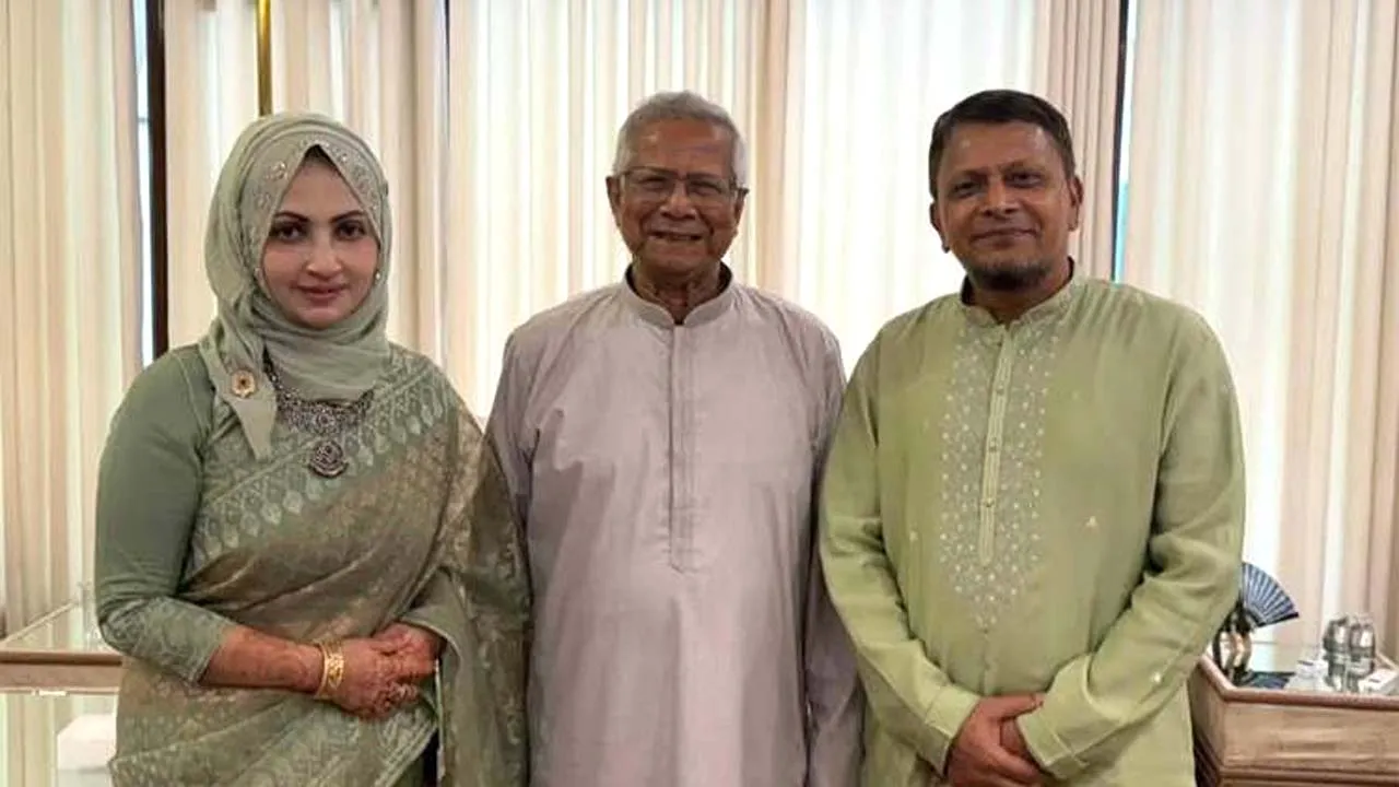 প্রধান উপদেষ্টার সাথে নৌবাহিনী প্রধানের সস্ত্রীক সাক্ষাৎ