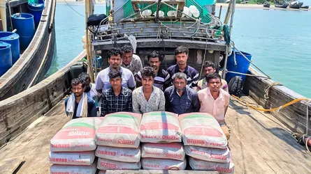 নৌবাহিনীর অভিযানে মিয়ানমারে পাচারকালে সিমেন্ট বোঝাই দুই বোটসহ আটক ২০