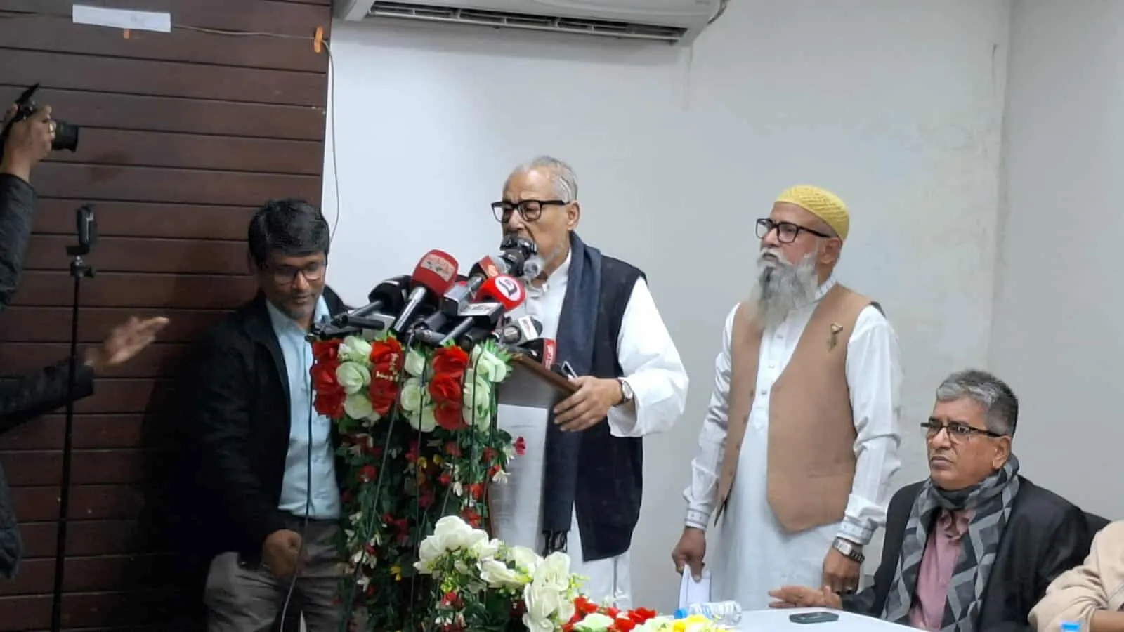 আশা করি ভবিষ্যতের দায়িত্বশীলরা প্রবাসীদের জন্য কল্যাণমূলক কাজ করবেন