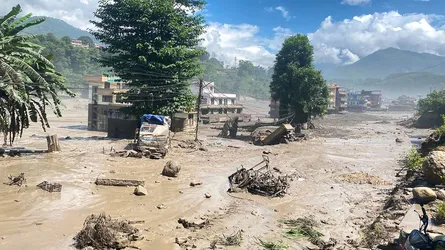 নেপালে বন্যায় মৃতের সংখ্যা বেড়ে ৬২৩, নিখোঁজ ২০০০