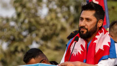 গণঅভ্যুত্থানের পর প্রথম ভারত সফরে নেপালের ক্ষমতাসীন দলের প্রধান