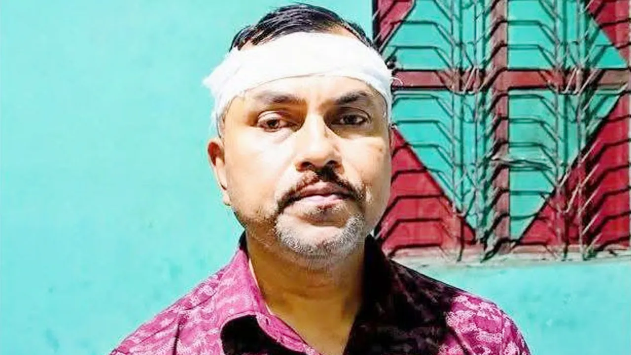 কেন্দুয়ায় বিকাশ ব্যবসায়ীকে কুপিয়ে নগদ টাকা ও মোবাইল ছিনতাই