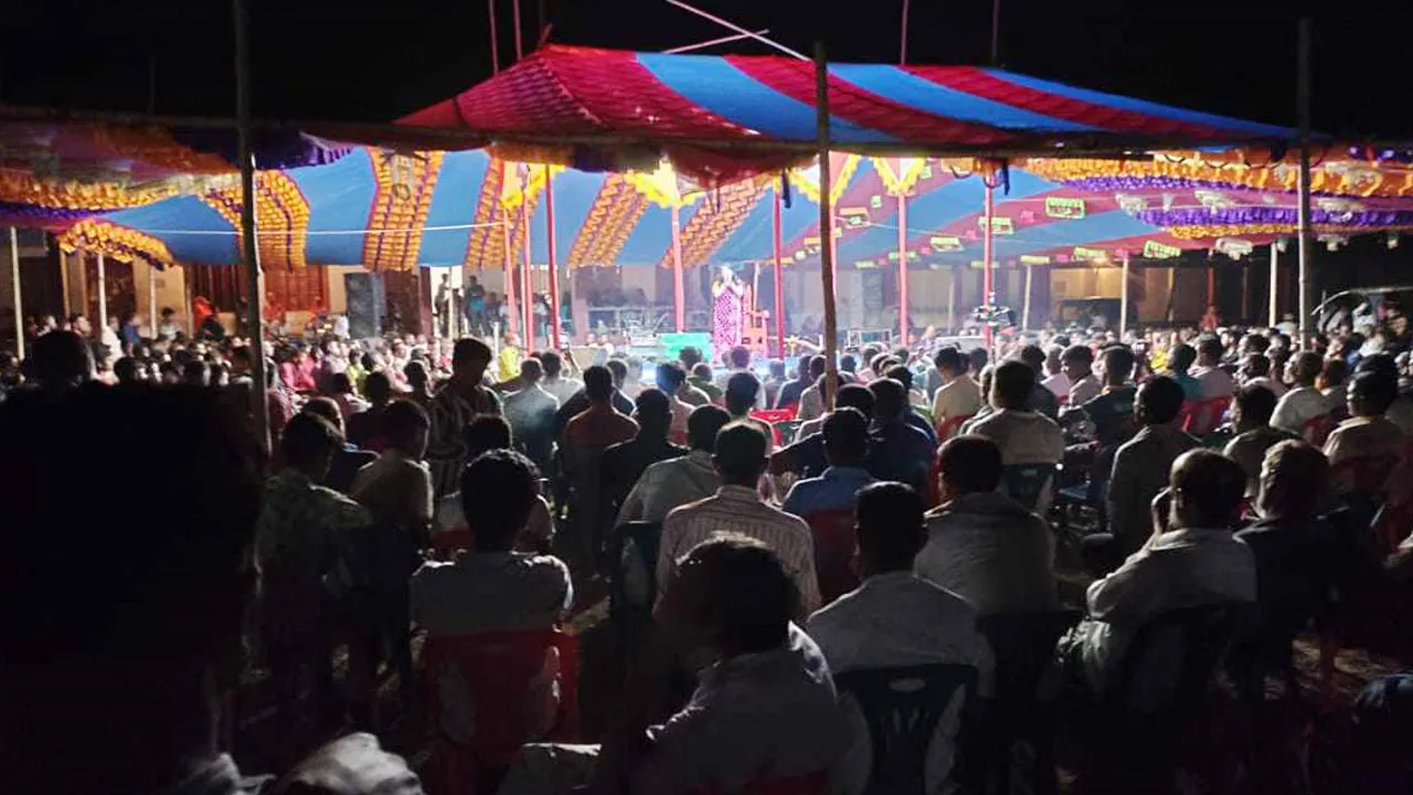নেত্রকোনায় ঈদগাহ মাঠে যাত্রা, স্থানীয়দের নিন্দা