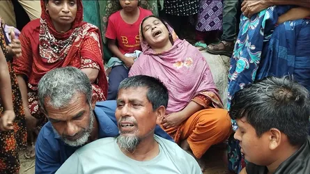 নওগাঁয় একই পরিবারের চারজনকে গলা কেটে ও আঘাতে হত্যা