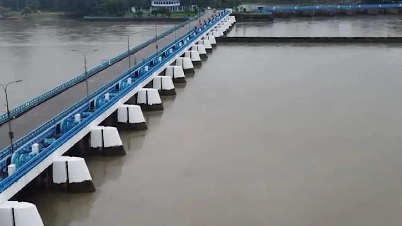 তিস্তার পানি বিপৎসীমার উপরে, খোলা হলো ৪৪টি গেট