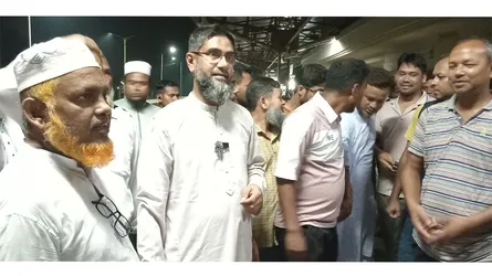 নীলফামারী রেলস্টেশন পরিদর্শনে এমপি আলফারুক