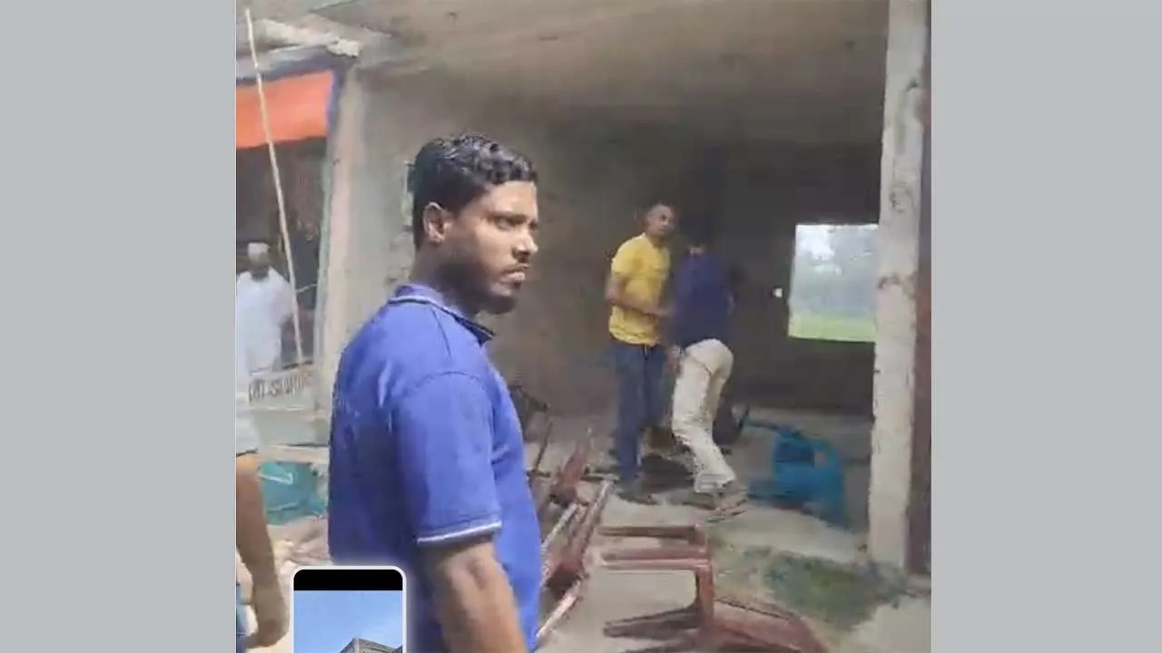 নোয়াখালীতে বিএনপির বিদ্রোহী প্রার্থীর কার্যালয়ে হামলা