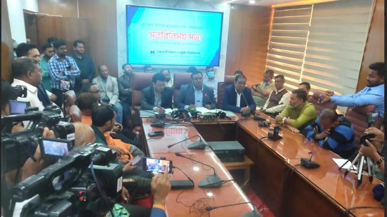 গণমাধ্যমকর্মীদের সাথে নোবিপ্রবি ভিসির মতবিনিময় সভা