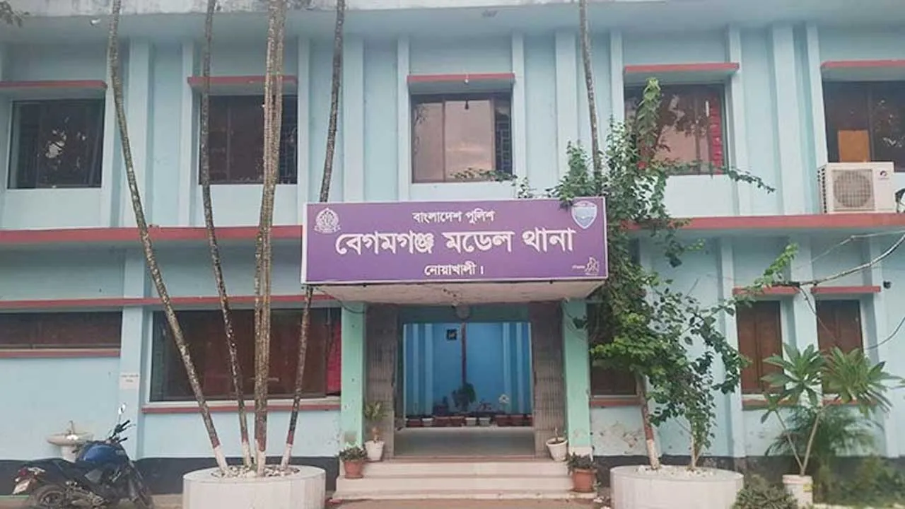 নোয়াখালীর আবাসিক হোটেলে অনৈতিক কর্মকাণ্ড, আটক ১৪