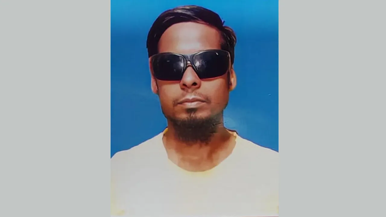 অর্থের অভাবে চোখের দৃষ্টি নিভে যাচ্ছে জাফরের