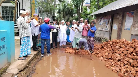 নোয়াখালীতে জামায়াতের রাস্তা সংস্কার কাজের উদ্বোধন