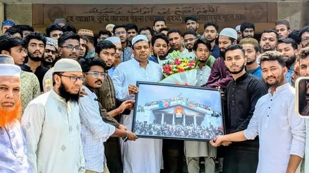 আবেগঘন পরিবেশে ক্যাম্পাস ত্যাগ নোবিপ্রবির ভিসির