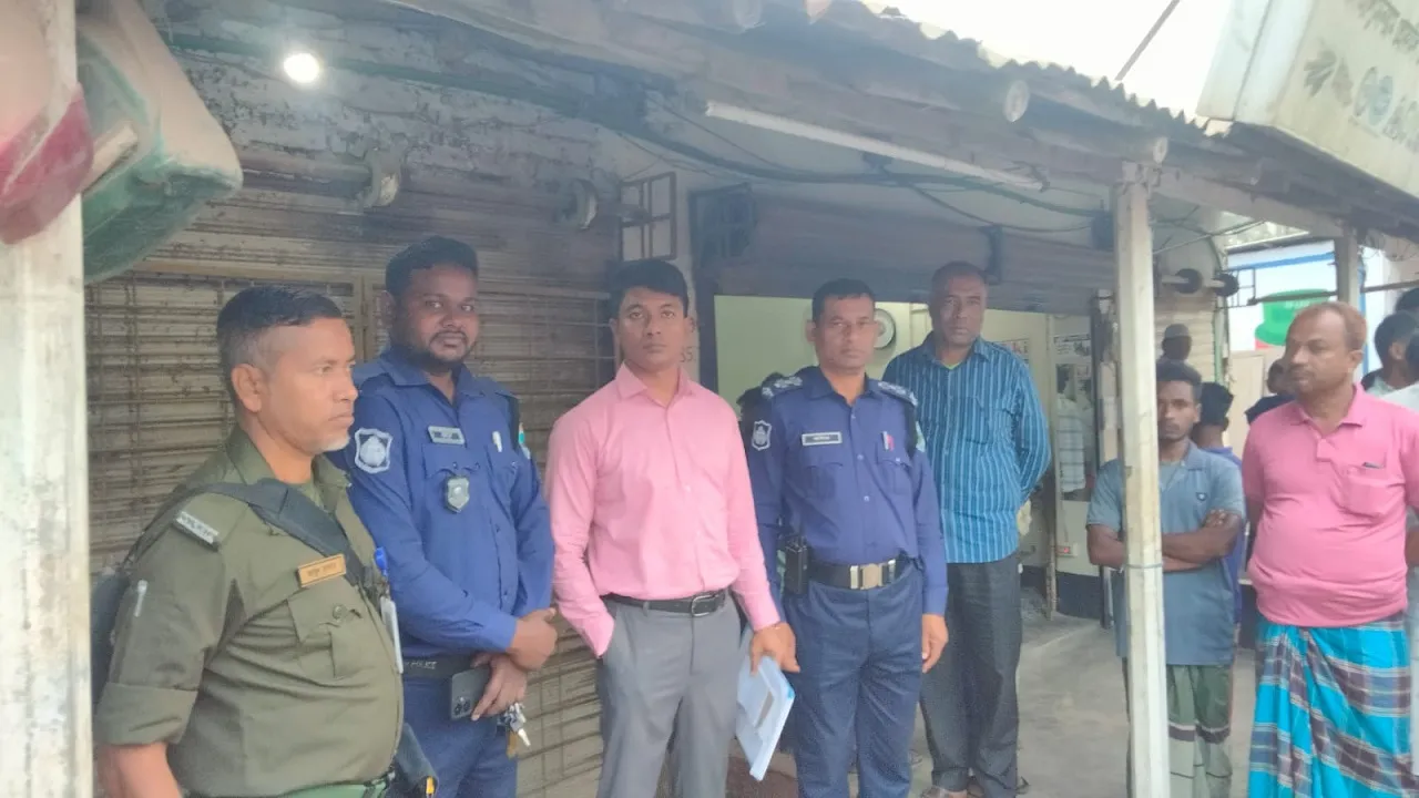 নলডাঙ্গায় অবৈধভাবে জ্বালানি তেল মজুদ রাখায় ২০ হাজার টাকা জরিমানা