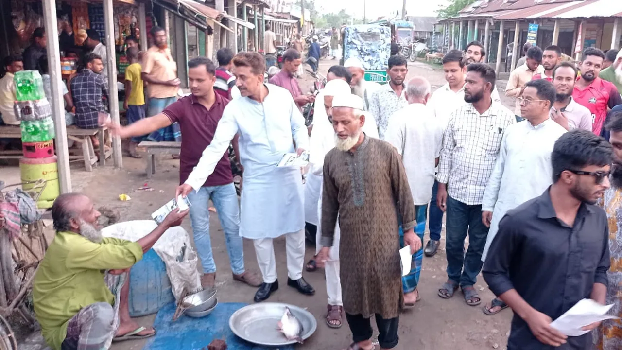 তারেক রহমানের ৩১ দফা নিয়ে গৌরীপু‌রে মানুষের দ্বারে দ্বারে অ্যাডভোকেট নুরুল হক