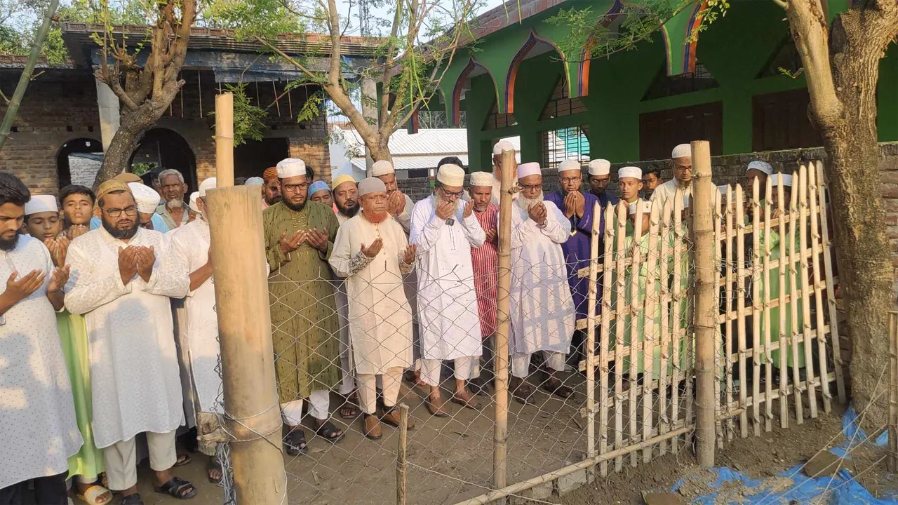 দুর্ঘটনায় নিহত পরিবারের পাশে জামায়াত নেতা বুলবুল