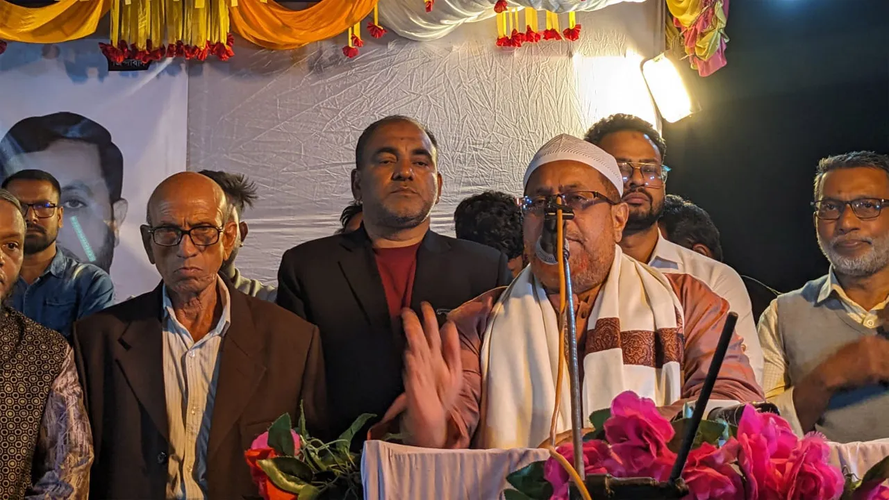 মিরসরাইয়ে চাঁদাবাজ ও সন্ত্রাসীদের কঠোর হুশিয়ারি দিলেন নুরুল আমিন চেয়ারম্যান