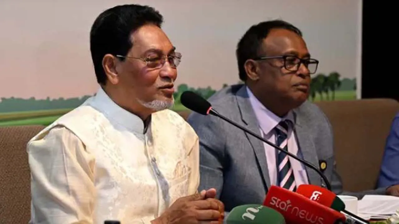 সংসদ প্রাণবন্ত ও কার্যকর করতে ব্যক্তিগত সহকারীদের ভূমিকা গুরুত্বপূর্ণ : চিফ হুইপ