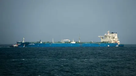 ওমান উপকূলে জাহাজে হামলা