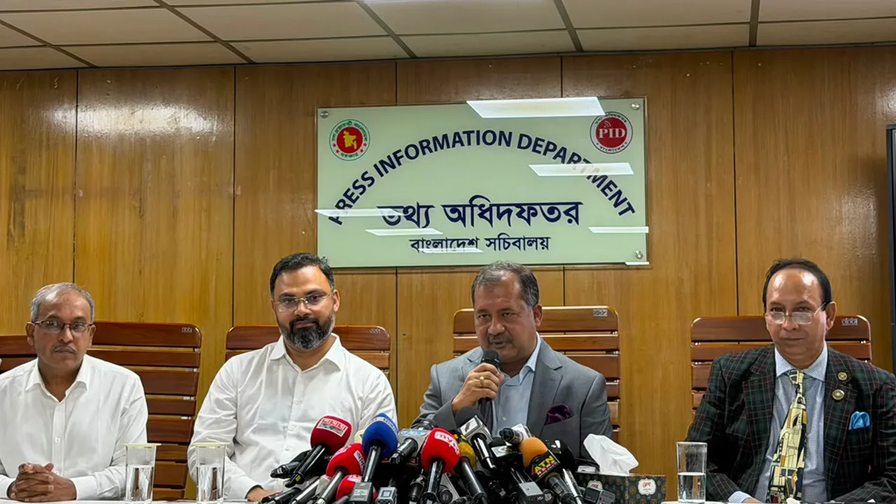 আগামী বিশ্বকাপে মুনাফার লক্ষ্য সরকারের : তথ্যমন্ত্রী