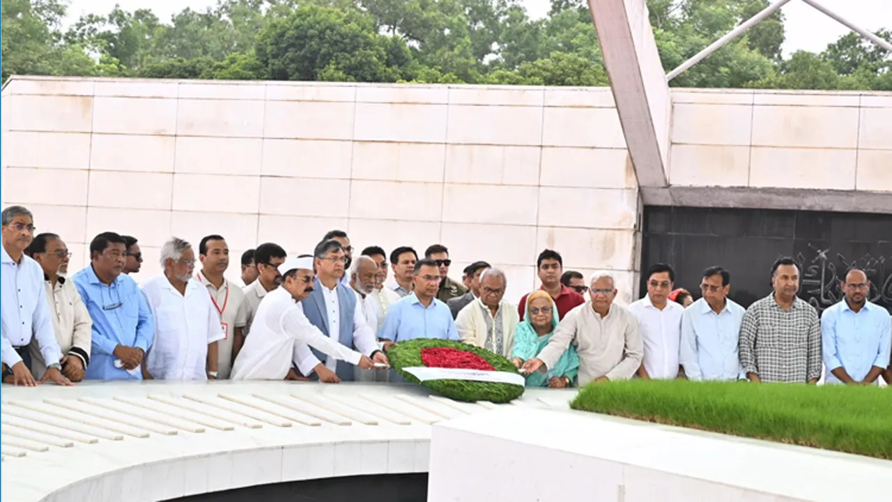 বিএনপির প্রতিষ্ঠাবার্ষিকী উপলক্ষে বাবা-মায়ের কবরে প্রধানমন্ত্রীর শ্রদ্ধা