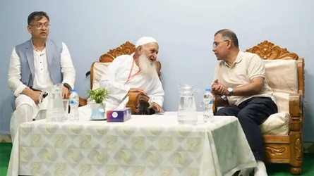 হেফাজতের আমির আল্লামা শাহ মুহিব্বুল্লাহ বাবুনগরীর সাথে প্রধানমন্ত্রীর সাক্ষাৎ