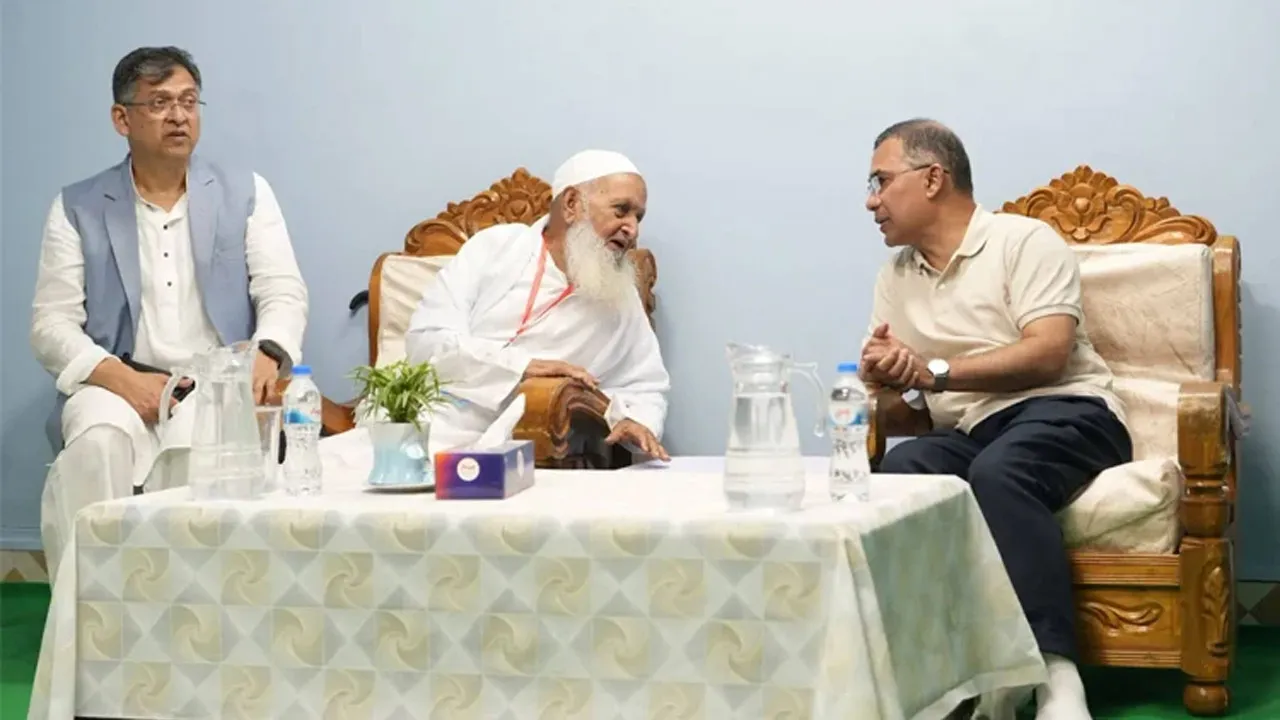 হেফাজতের আমির আল্লামা শাহ মুহিব্বুল্লাহ বাবুনগরীর সাথে প্রধানমন্ত্রীর সাক্ষাৎ