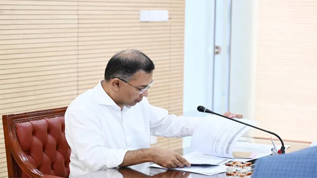 রাজধানীর চারটি বাস টার্মিনাল দ্রুত স্থানান্তরের নির্দেশ প্রধানমন্ত্রীর
