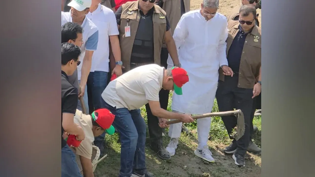 খাল খনন কর্মসূচি উদ্বোধন করলেন প্রধানমন্ত্রী